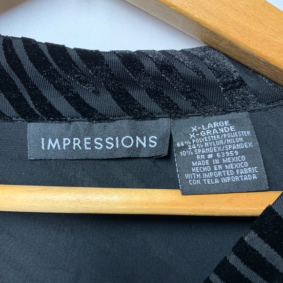 Impressions Vintage Zebra Button Up - Picture 3 of 3